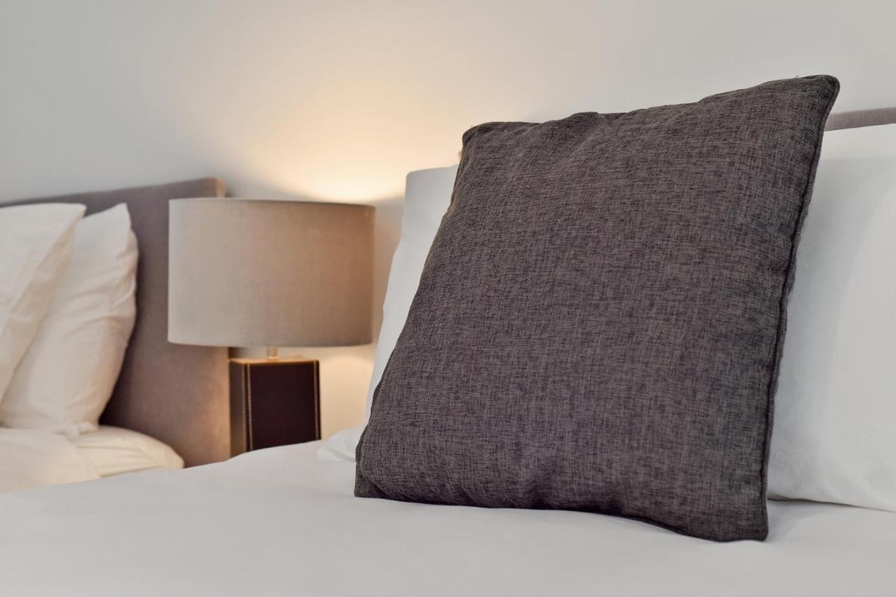 The Vizion Serviced Apartments From Pincott Properties - Free Parking, Private Balcony, And Wifi Milton Keynes Exteriör bild