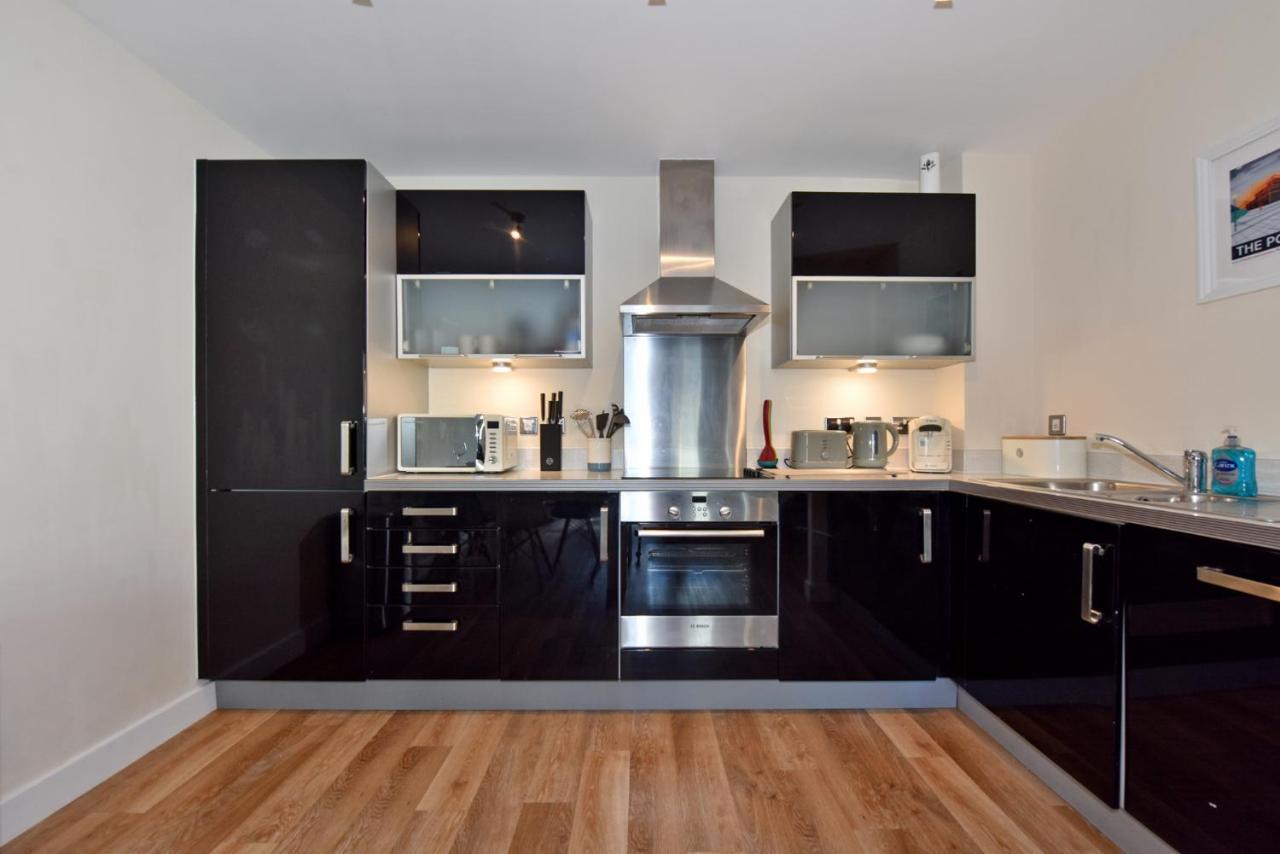 The Vizion Serviced Apartments From Pincott Properties - Free Parking, Private Balcony, And Wifi Milton Keynes Exteriör bild