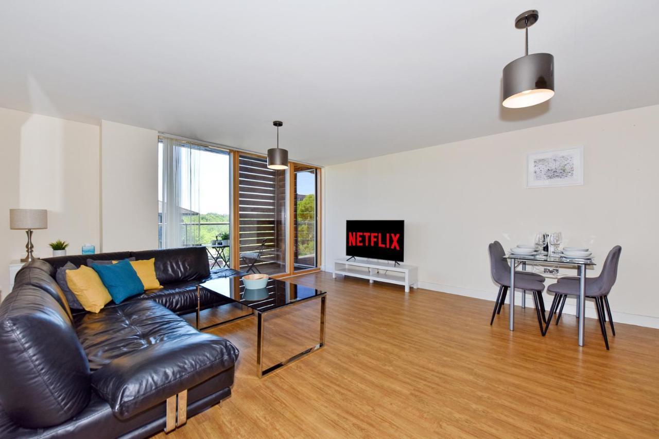 The Vizion Serviced Apartments From Pincott Properties - Free Parking, Private Balcony, And Wifi Milton Keynes Exteriör bild