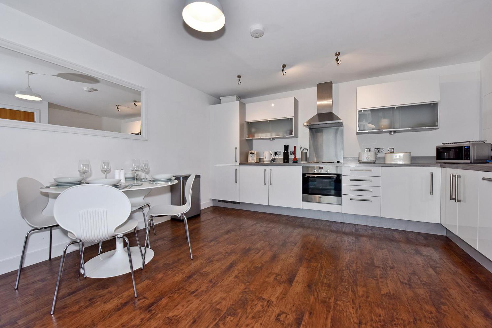 The Vizion Serviced Apartments From Pincott Properties - Free Parking, Private Balcony, And Wifi Milton Keynes Exteriör bild