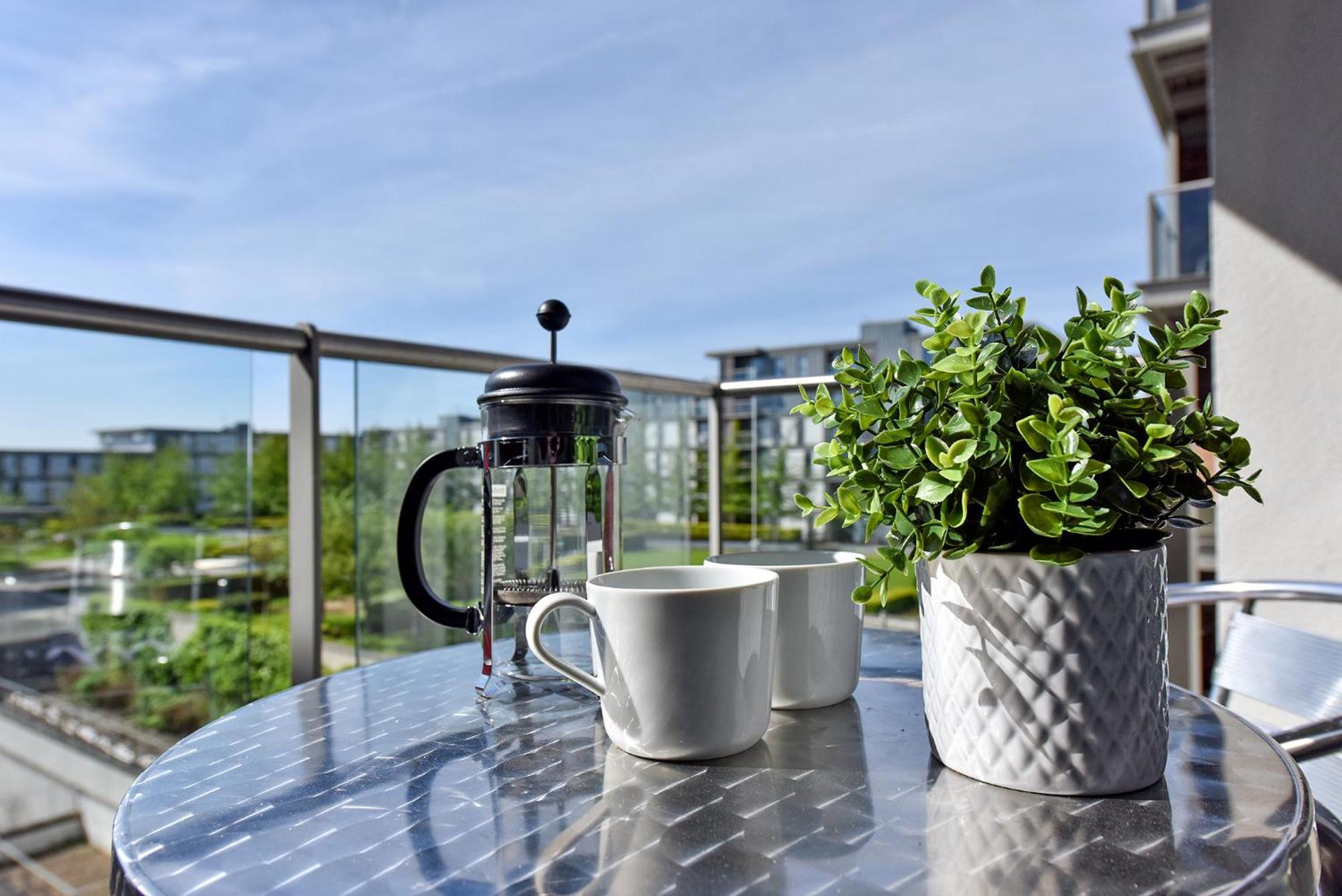 The Vizion Serviced Apartments From Pincott Properties - Free Parking, Private Balcony, And Wifi Milton Keynes Exteriör bild
